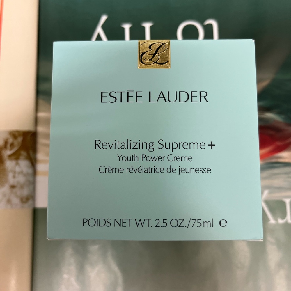 Estée Lauder | Revitalizing Supreme+ Youth Power Cream Moisturizer (2.5 oz) 2025